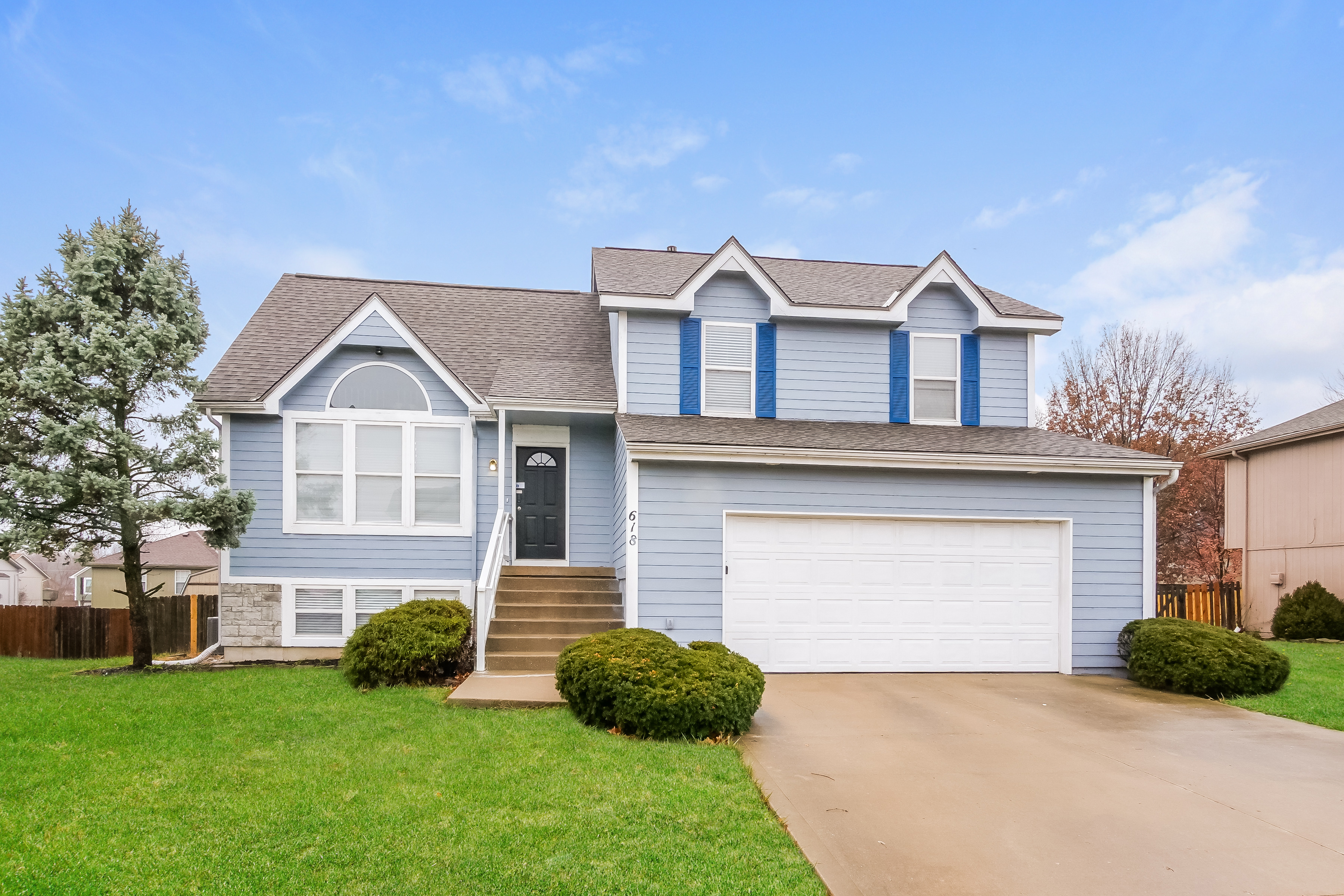 618 S E JOEL AVE LEES SUMMIT, MO 64063